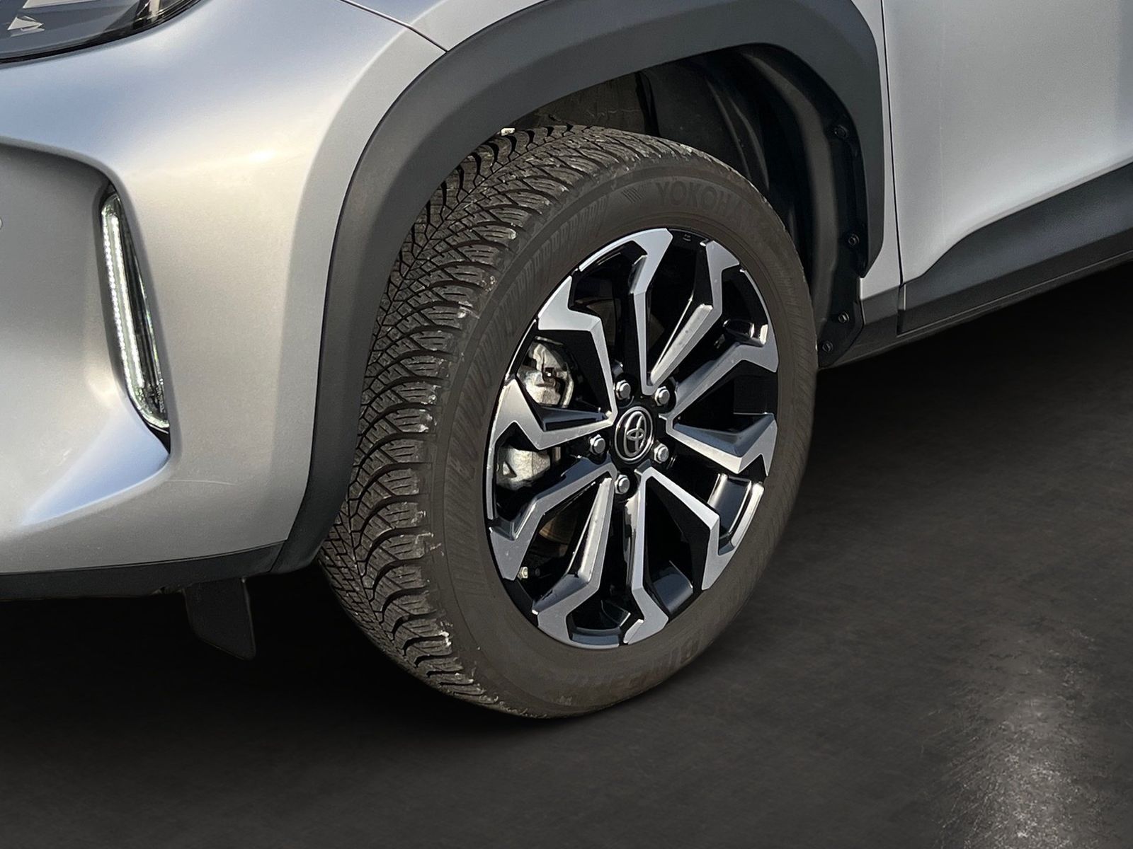 Toyota Yaris Cross 1.5 Hybrid Team D Winter Safety