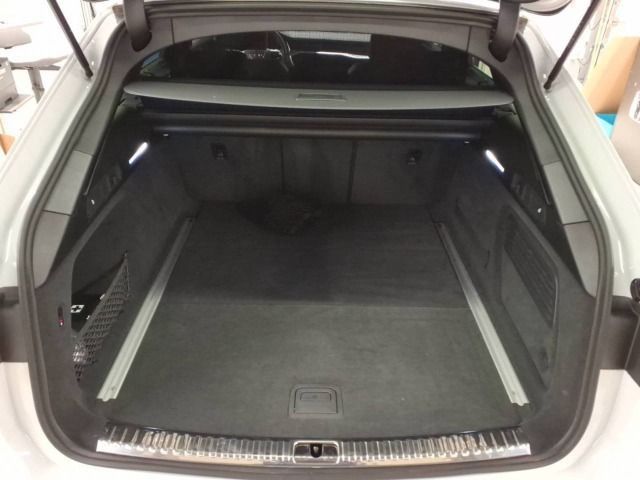 Audi A6 Avant 45 TFSI quattro S line - Samsaru's Car Outlet