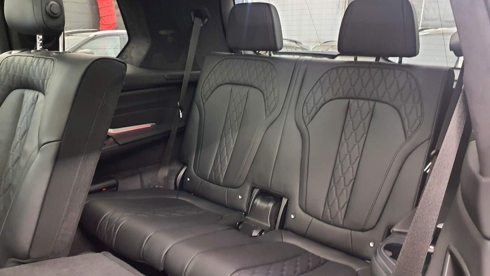 BMW X7 xDrive40i M Sportpaket*Standhzg*ab 3,49% eff.