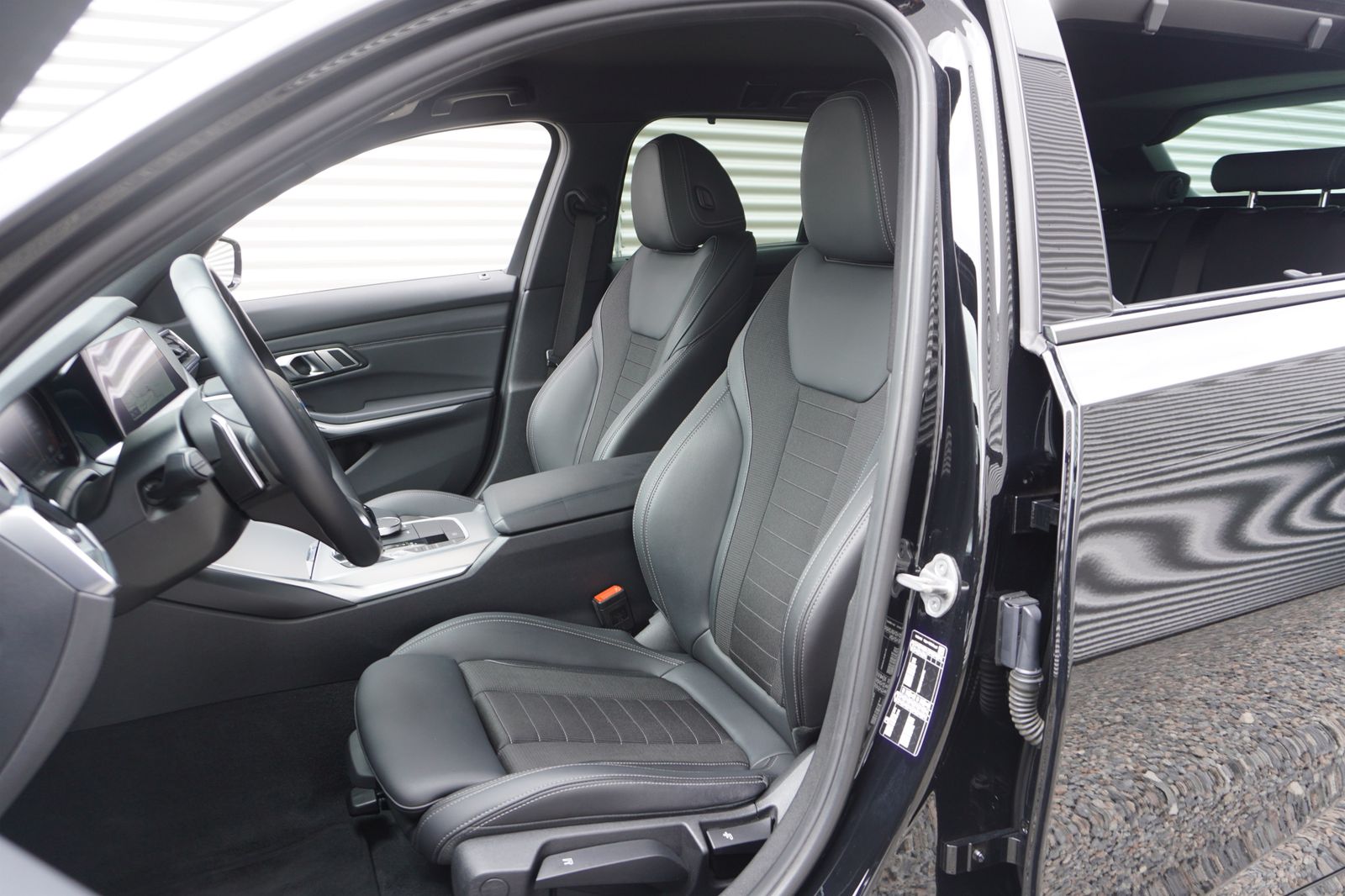 BMW 320d Touring Sport Line - Samsaru's Car Outlet