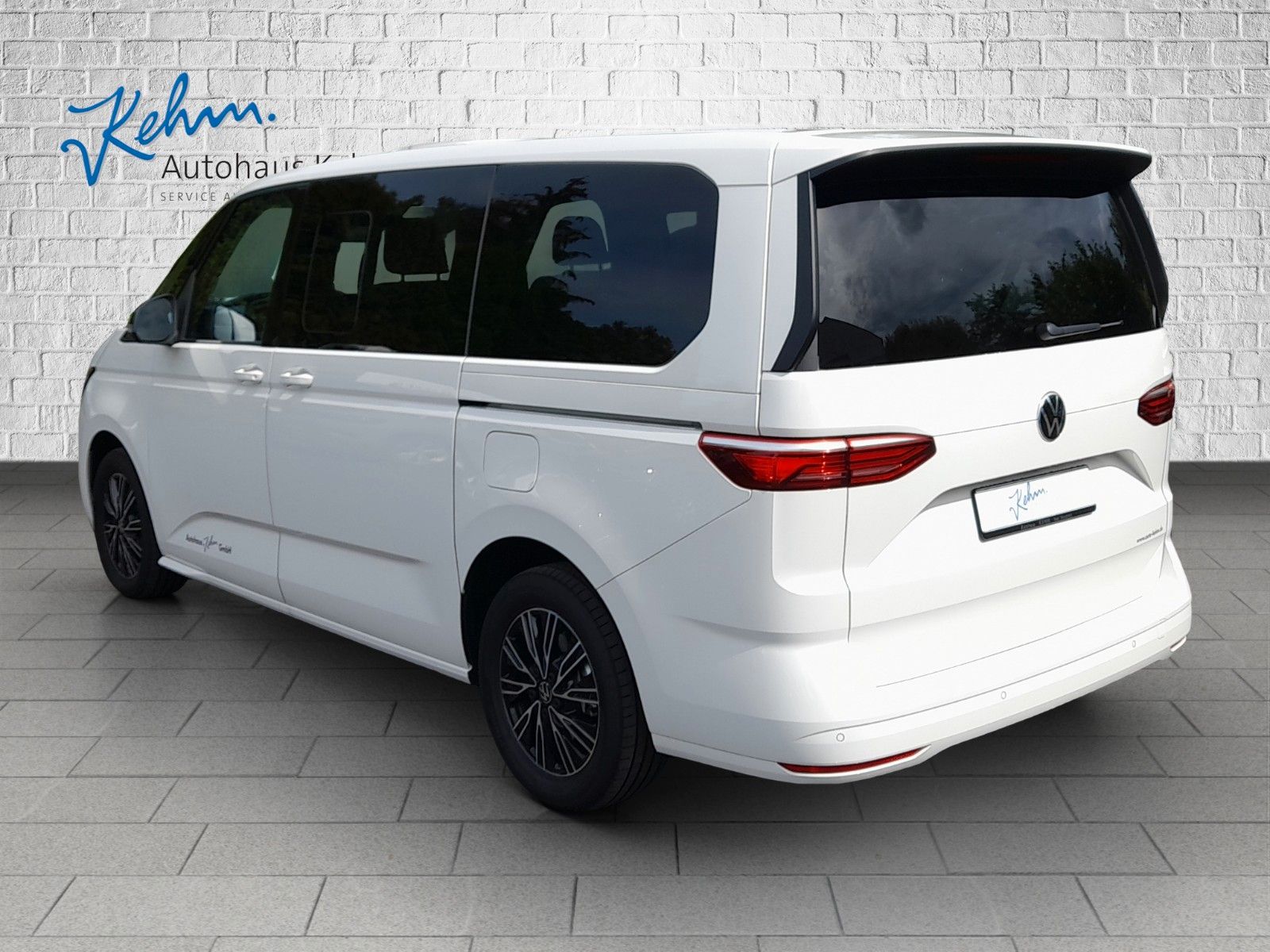 Volkswagen Multivan T7 2.0 TDI - Samsaru's Car Outlet