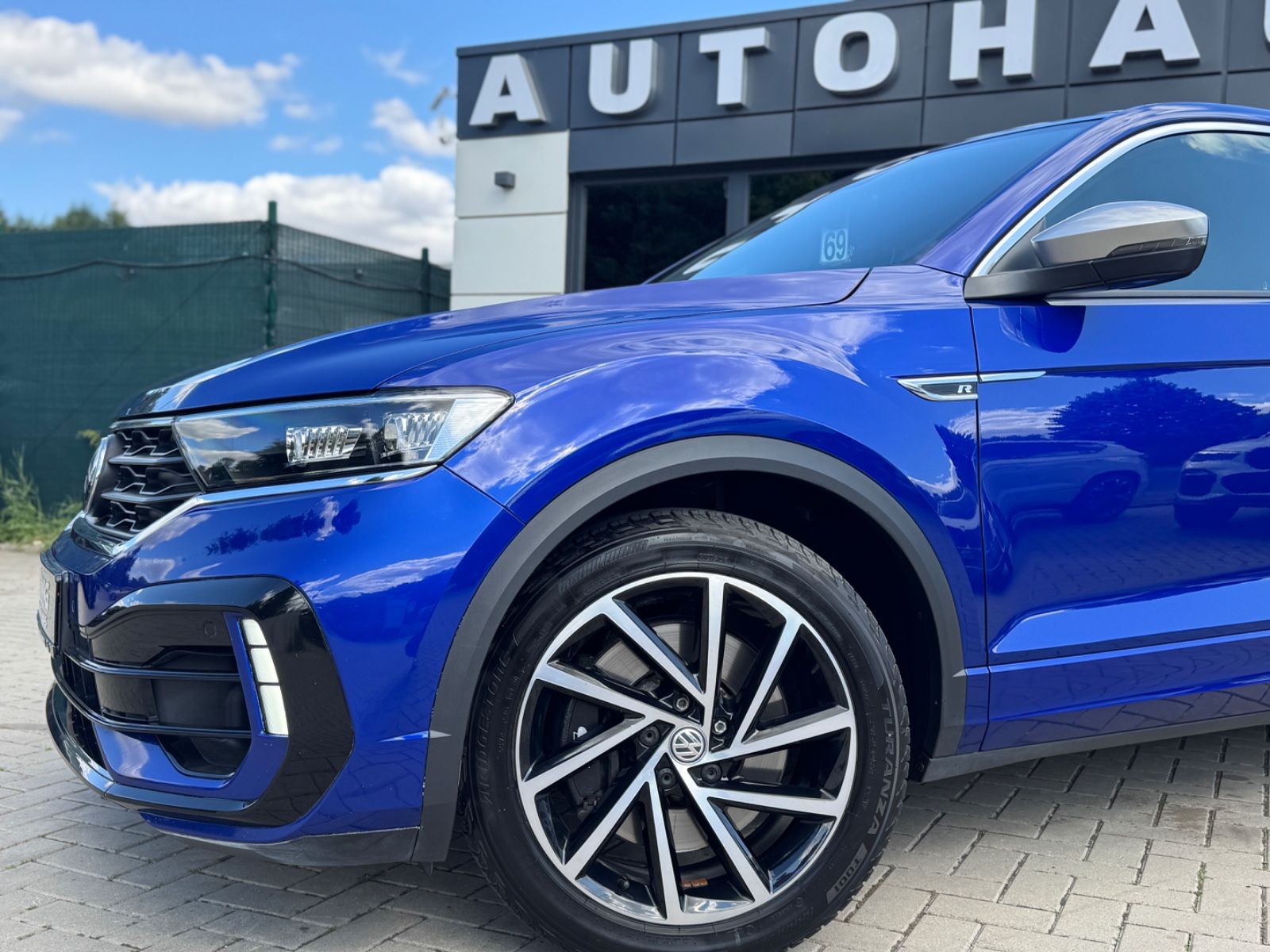 Volkswagen T-Roc R 4Motion - Samsaru's Car Outlet