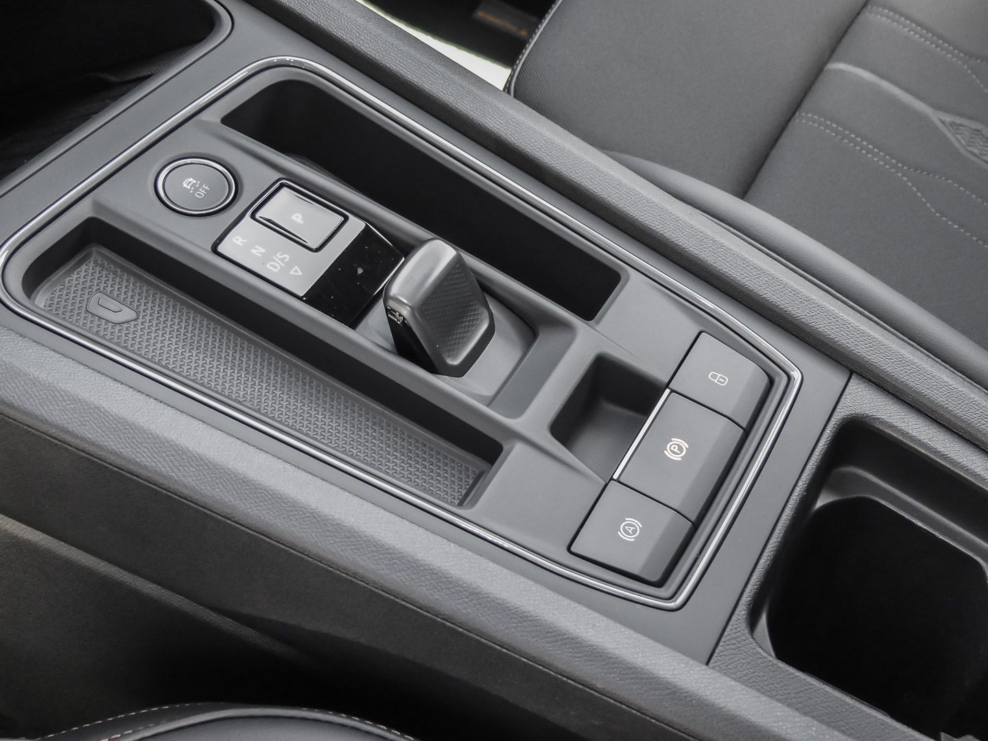 Cupra Formentor VZ 2.0 TSI 4Drive DSG PANO+RFK+LED+SHZ