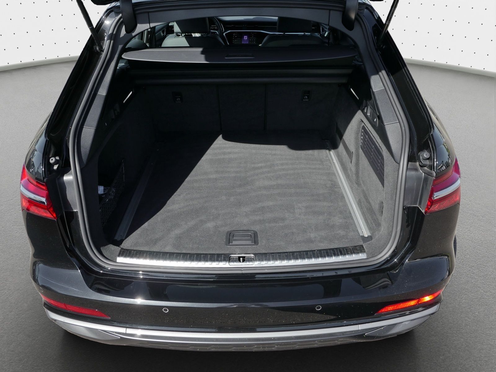 Audi A6 Avant 50 TDI quattro S line - Samsaru's Car Outlet