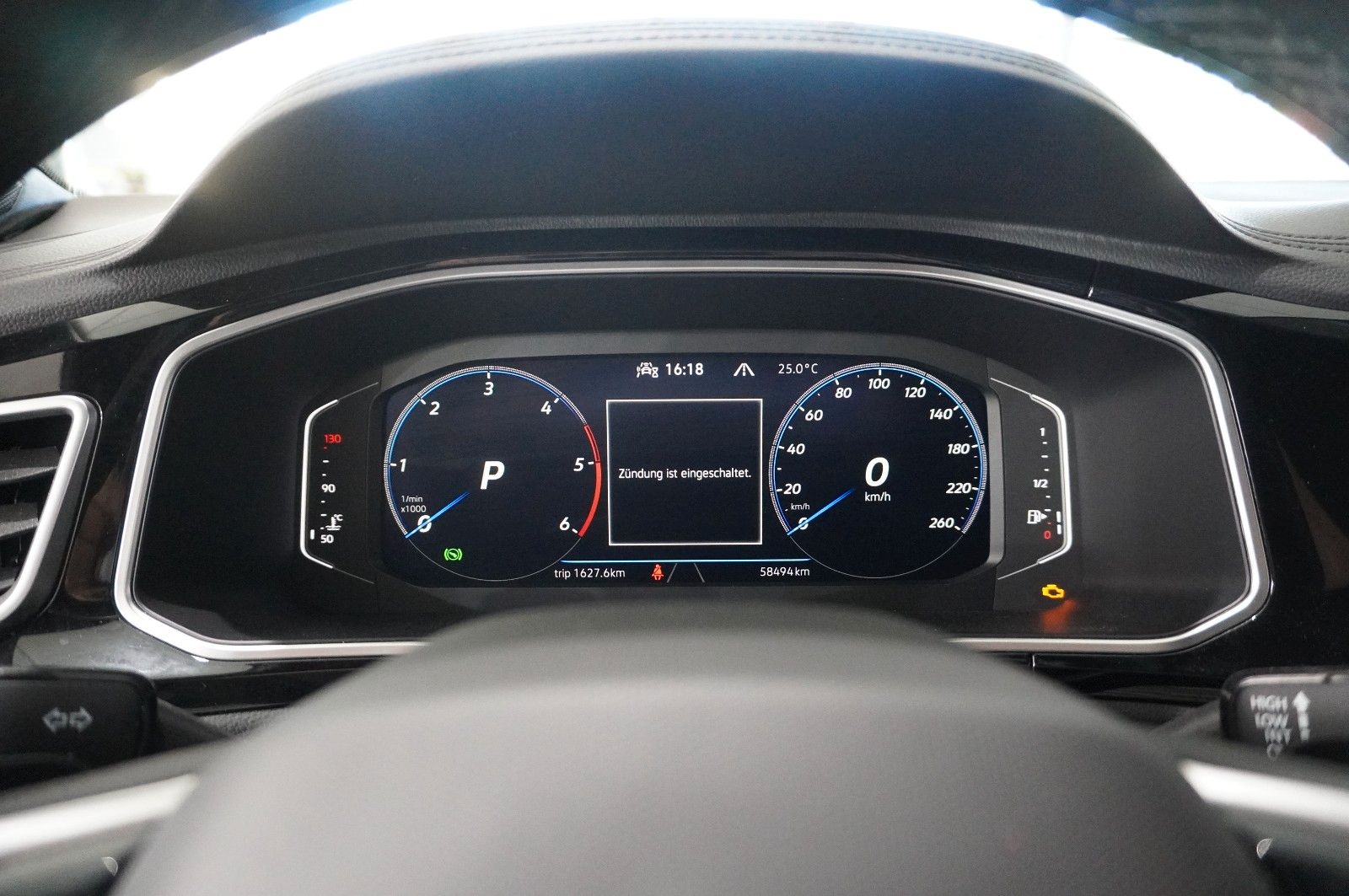 Volkswagen T-Roc 2.0D R-LINE 4MOTION - Samsaru's Car Outlet