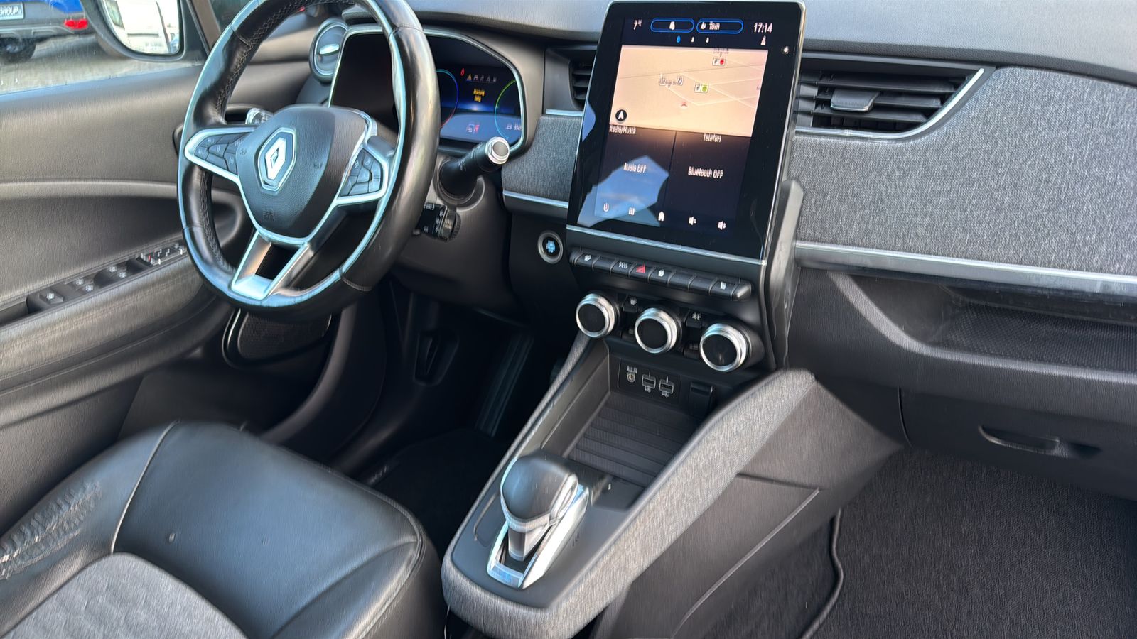 Renault Zoe Intens - Samsaru's Car Outlet