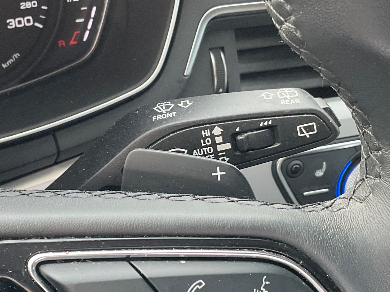 Audi A4 Av.40 TDI quattro S-Tr. - Samsaru's Car Outlet