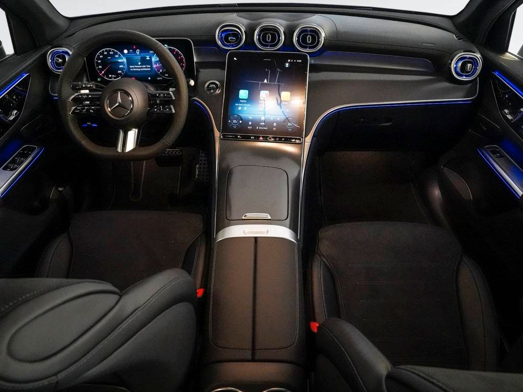 Mercedes-Benz GLC 200 AMG-DISTRONIC-PANO-AHK-MEMORY-UVP 74.200