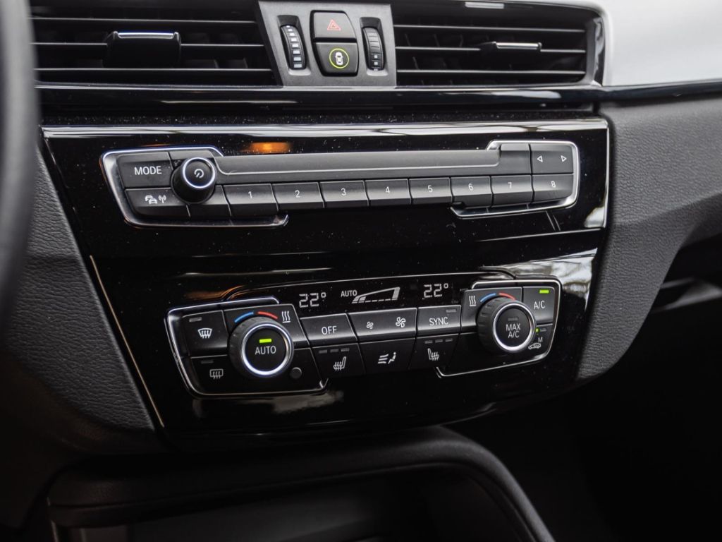 BMW X1 18d - Samsaru's Car Outlet