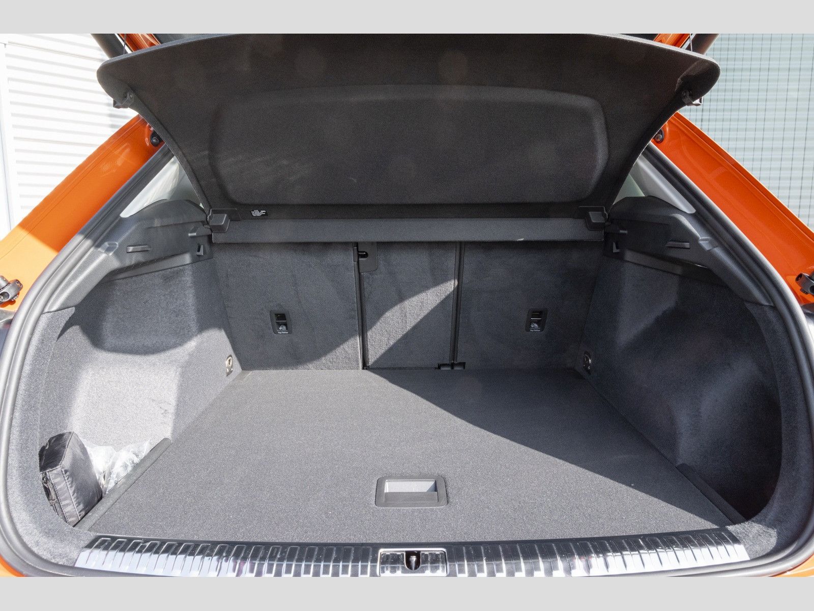 Audi Q3 advanced 40 TFSI quattro S tronic - Samsaru's Car Outlet
