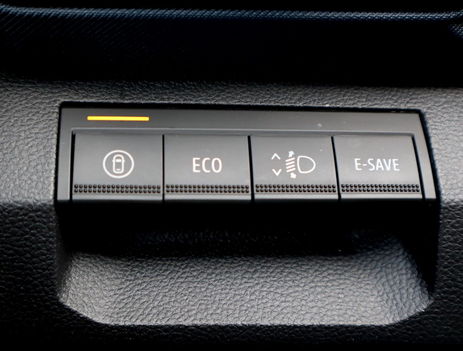 Dacia Duster III Hybrid 140 Journey - Samsaru's Car Outlet