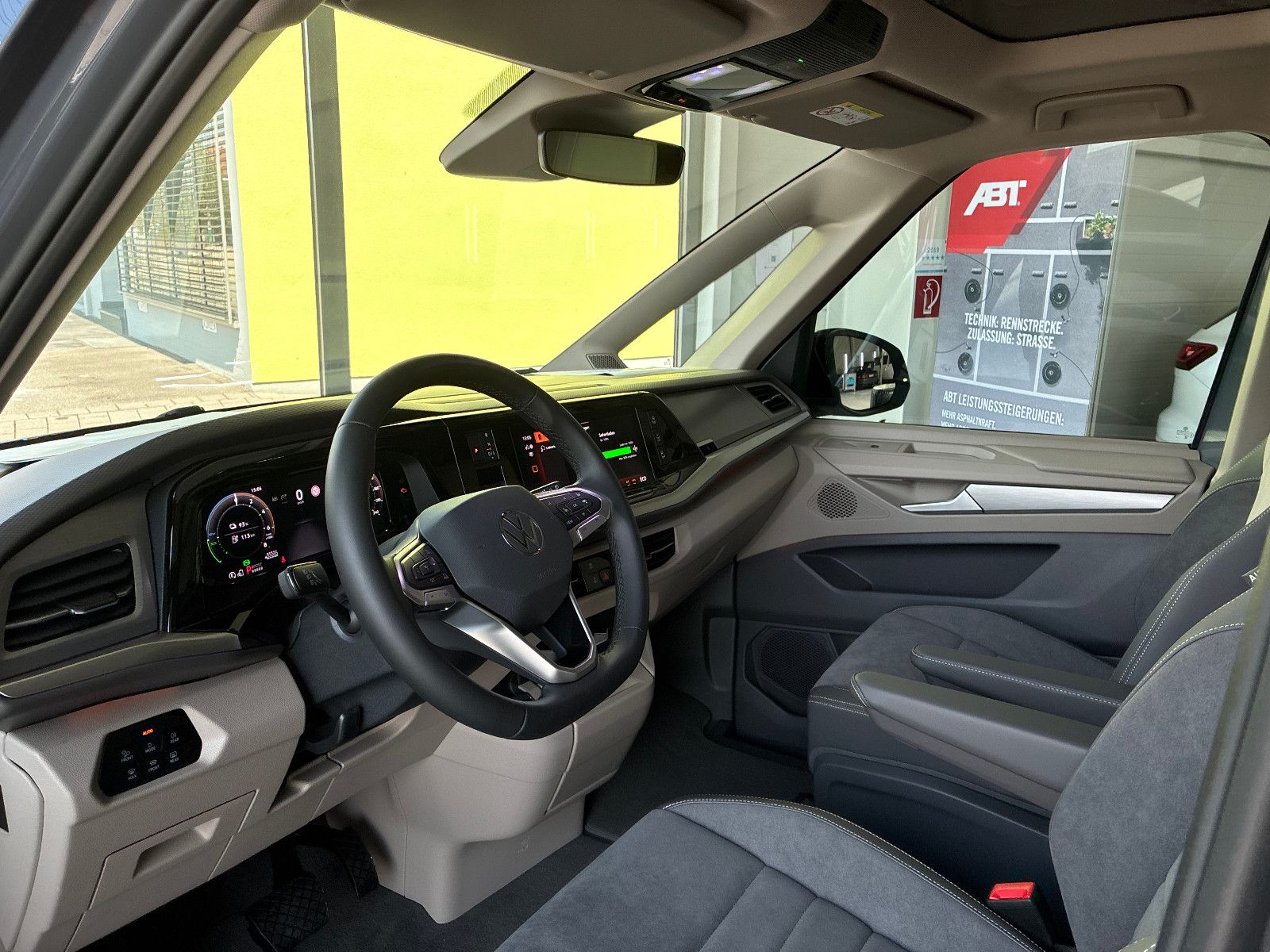 Volkswagen T7 Multivan Hybrid 4Mo Edition LÜ ABT 273PS+20"