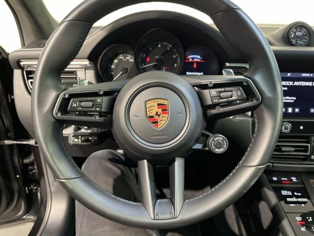 Porsche Macan - Samsaru's Car Outlet