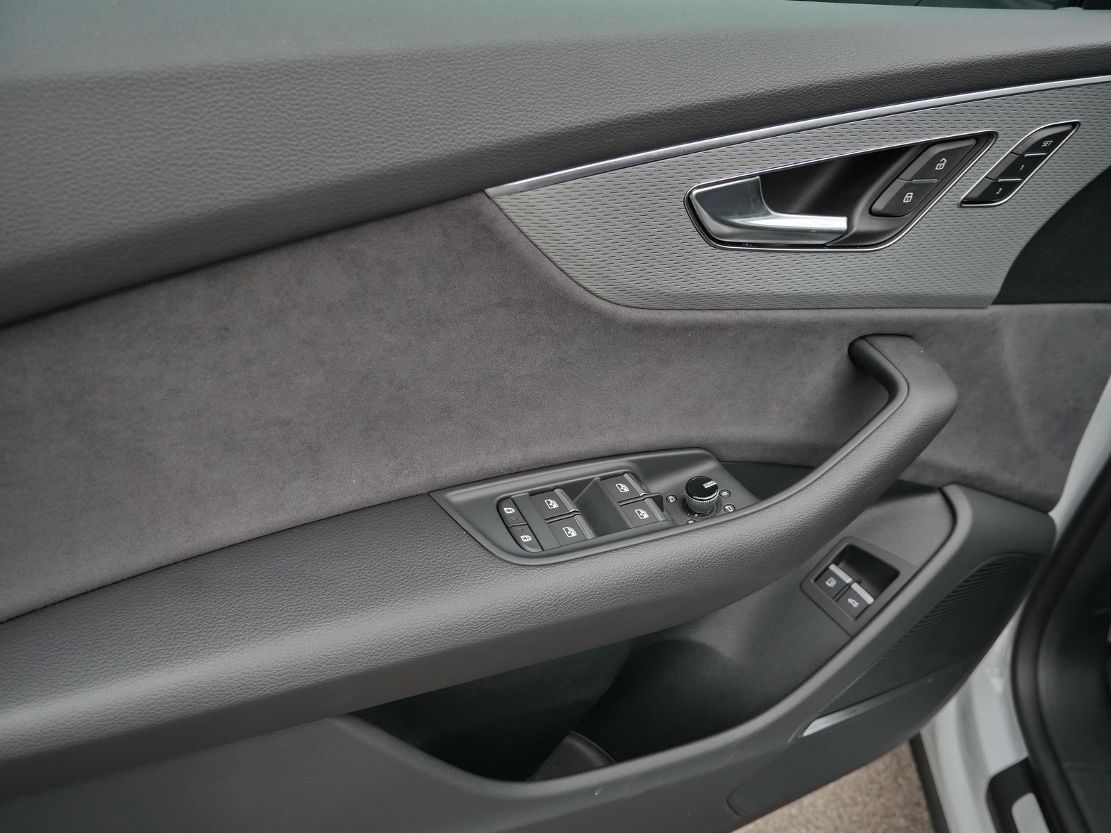 Audi Q8 60 TFSIe quattro S line AHK*Air*Pano*360°*HuD