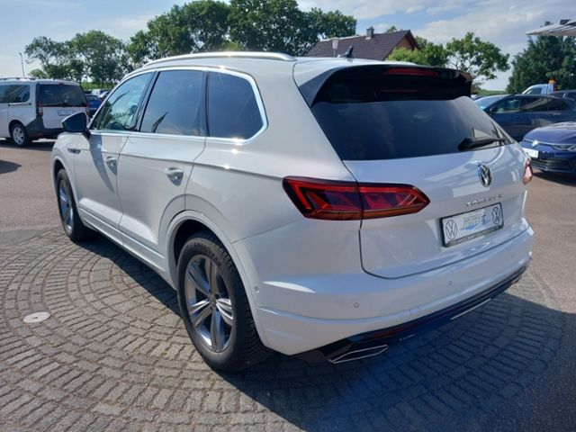 Volkswagen Touareg 3.0 TDI 4M R-Line - Samsaru's Car Outlet