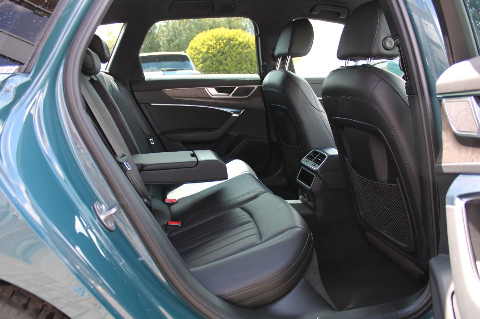Audi A6 Avant 40 TDI qu. design - Samsaru's Car Outlet
