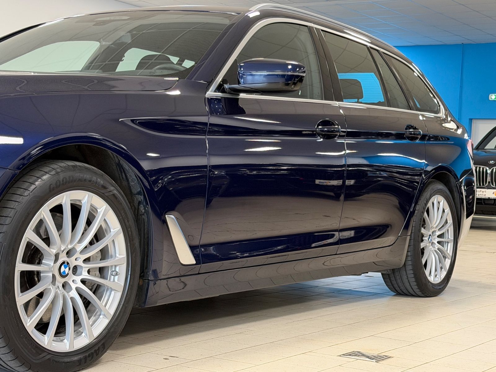 BMW 530dxD/HUD/Laser/P+DrivAsPro/360°/St&Go/StandHz