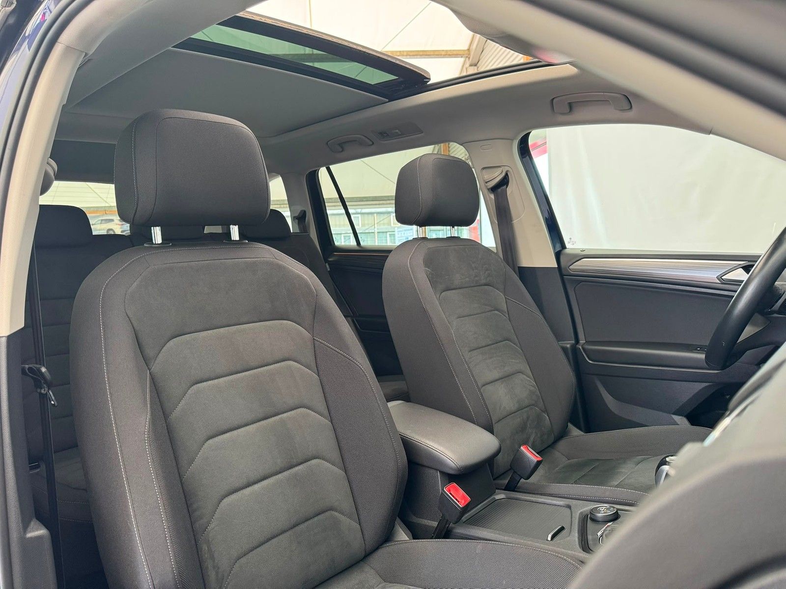 Volkswagen Tiguan Allspace Elegance 2.0TDI DSG+7-SITZER+4M+