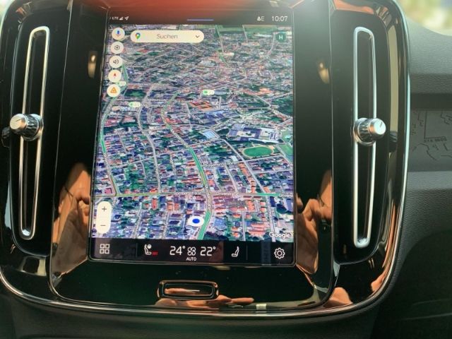 Volvo XC40 Core Recharge Pure Electric 2WD  Tempomat K