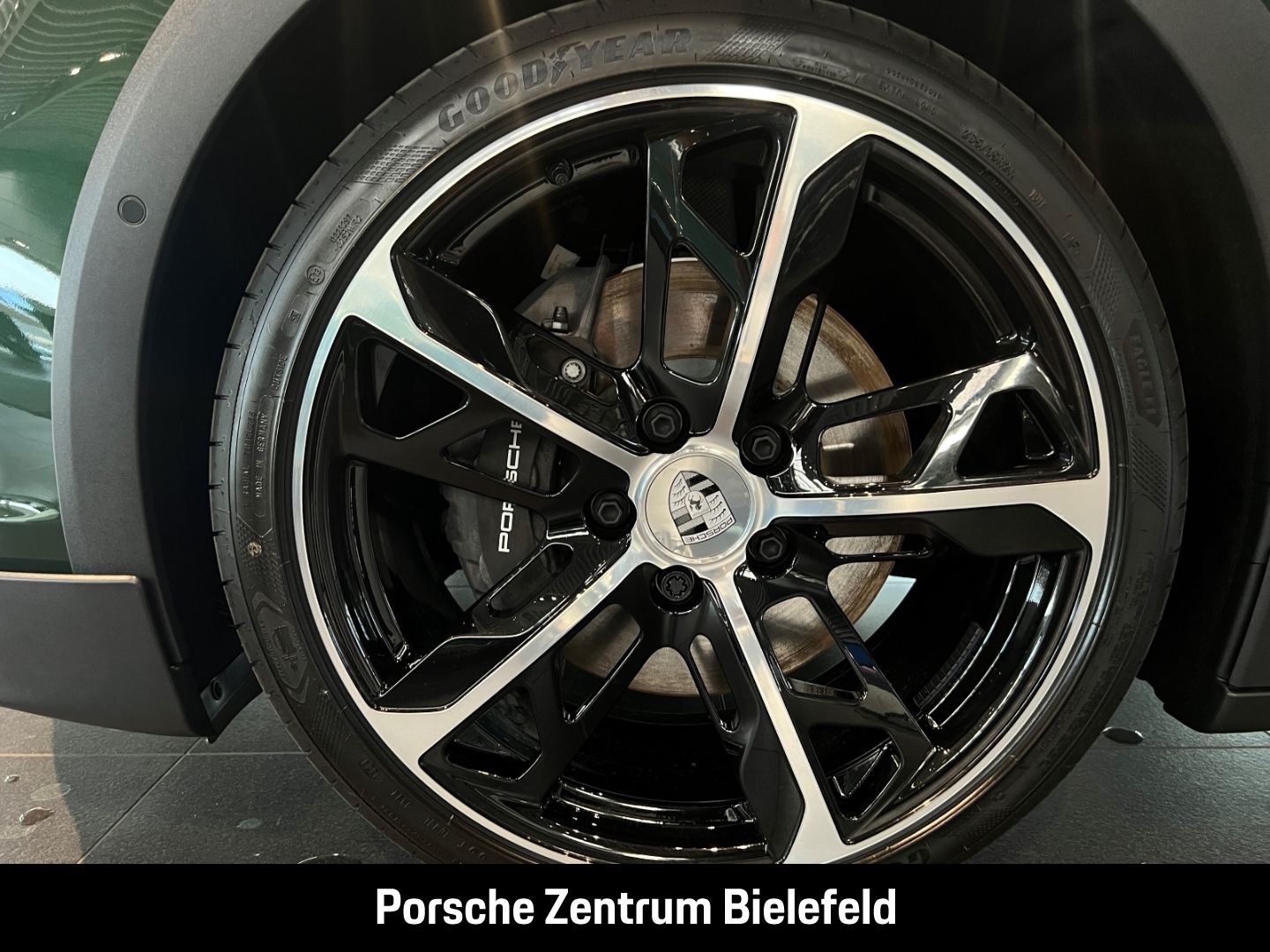 Porsche Taycan 4 Cross Turismo BOSE LED-Matrix Panorama