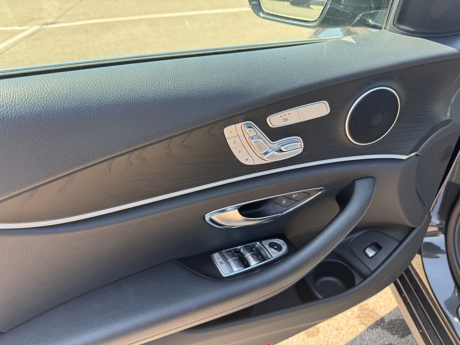 Mercedes-Benz E 220 d - Samsaru's Car Outlet