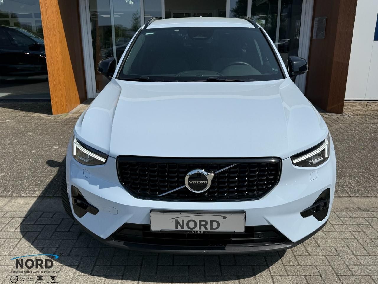 Volvo XC40 B3 Plus Dark 2WD/AHK/Blis/ACC/Licht-P.