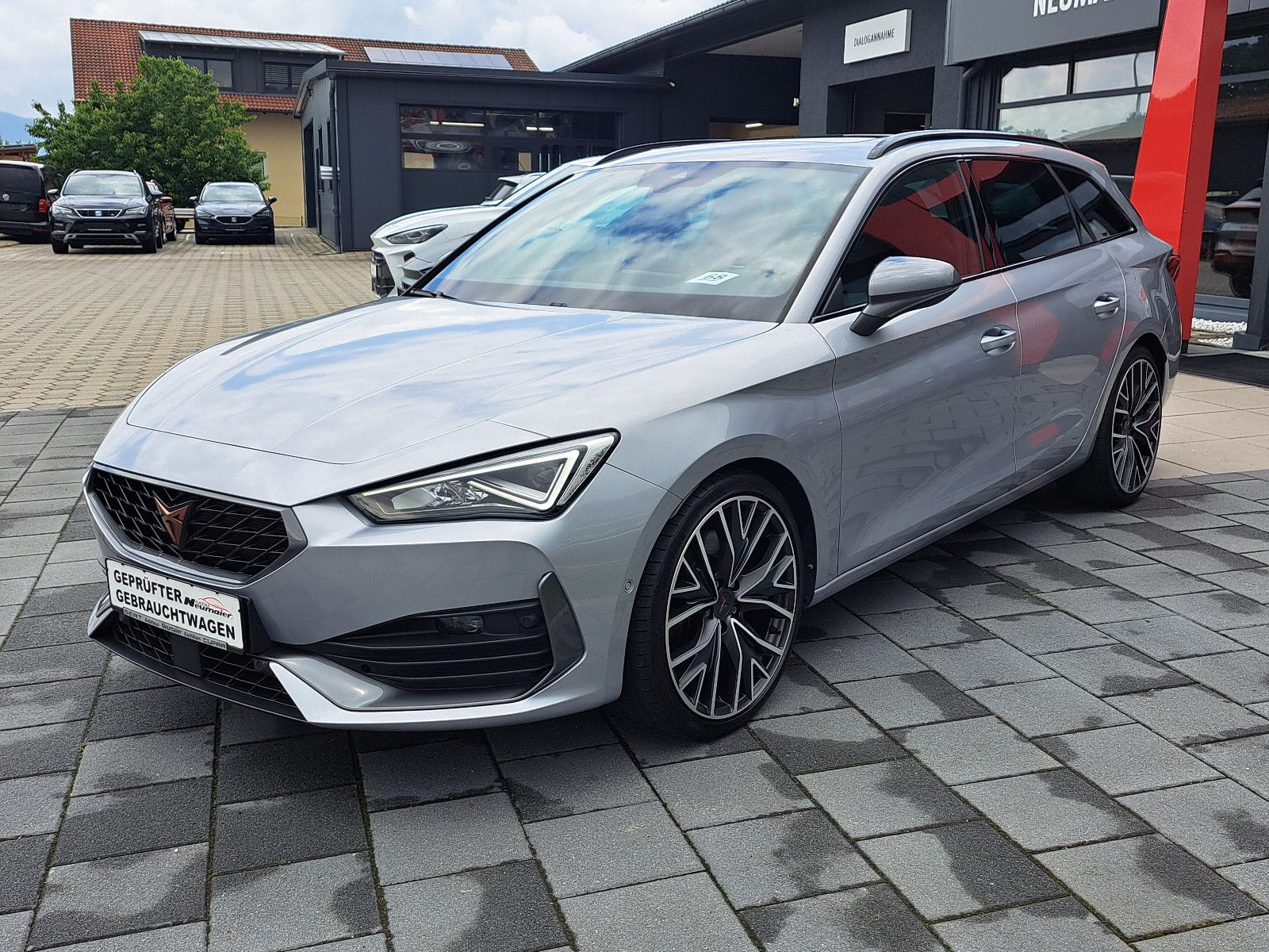 Cupra Leon SP VZ 2.0 TSI 310 PS DSG 4x4 - Samsaru's Car Outlet