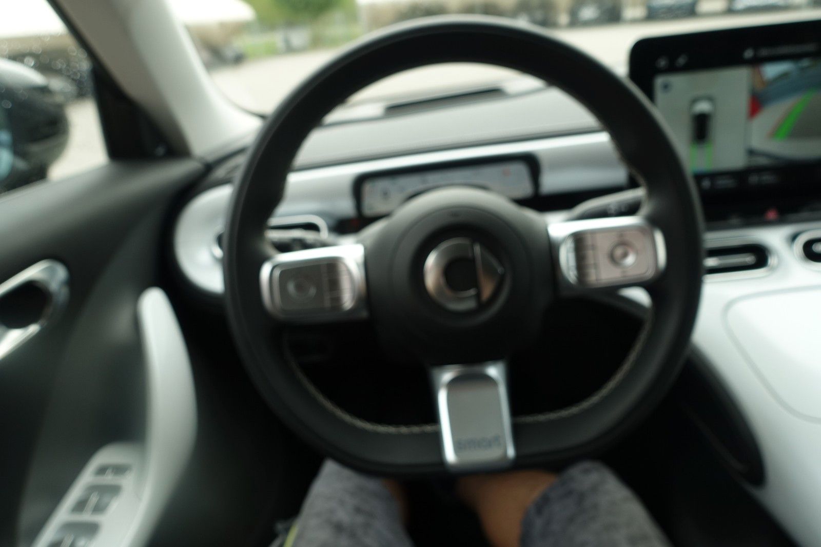 Smart #1 Pulse 271kW 66kWh EXP € 24990.--