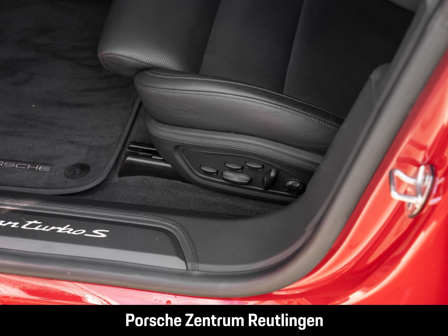 Porsche Taycan Turbo S Sport Turismo BOSE Luftfederung