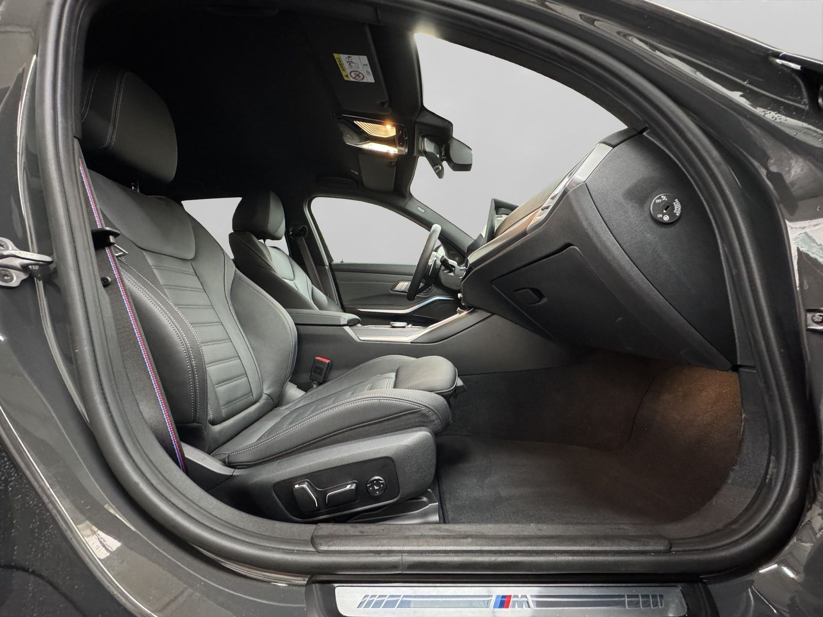 BMW 330e xDrive Touring M Sportpaket Head-Up DAB