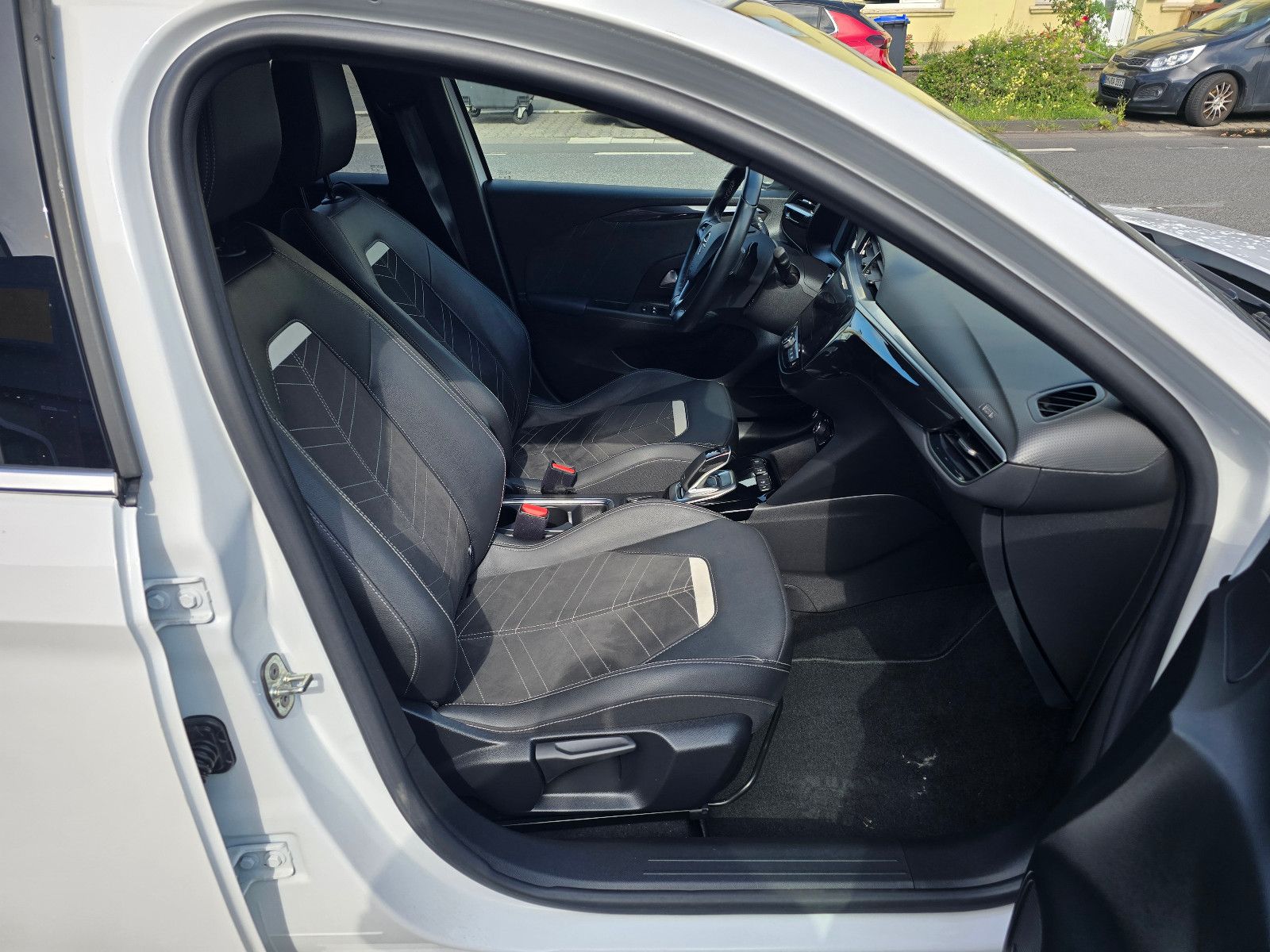 Opel Corsa F Ultimate - Samsaru's Car Outlet