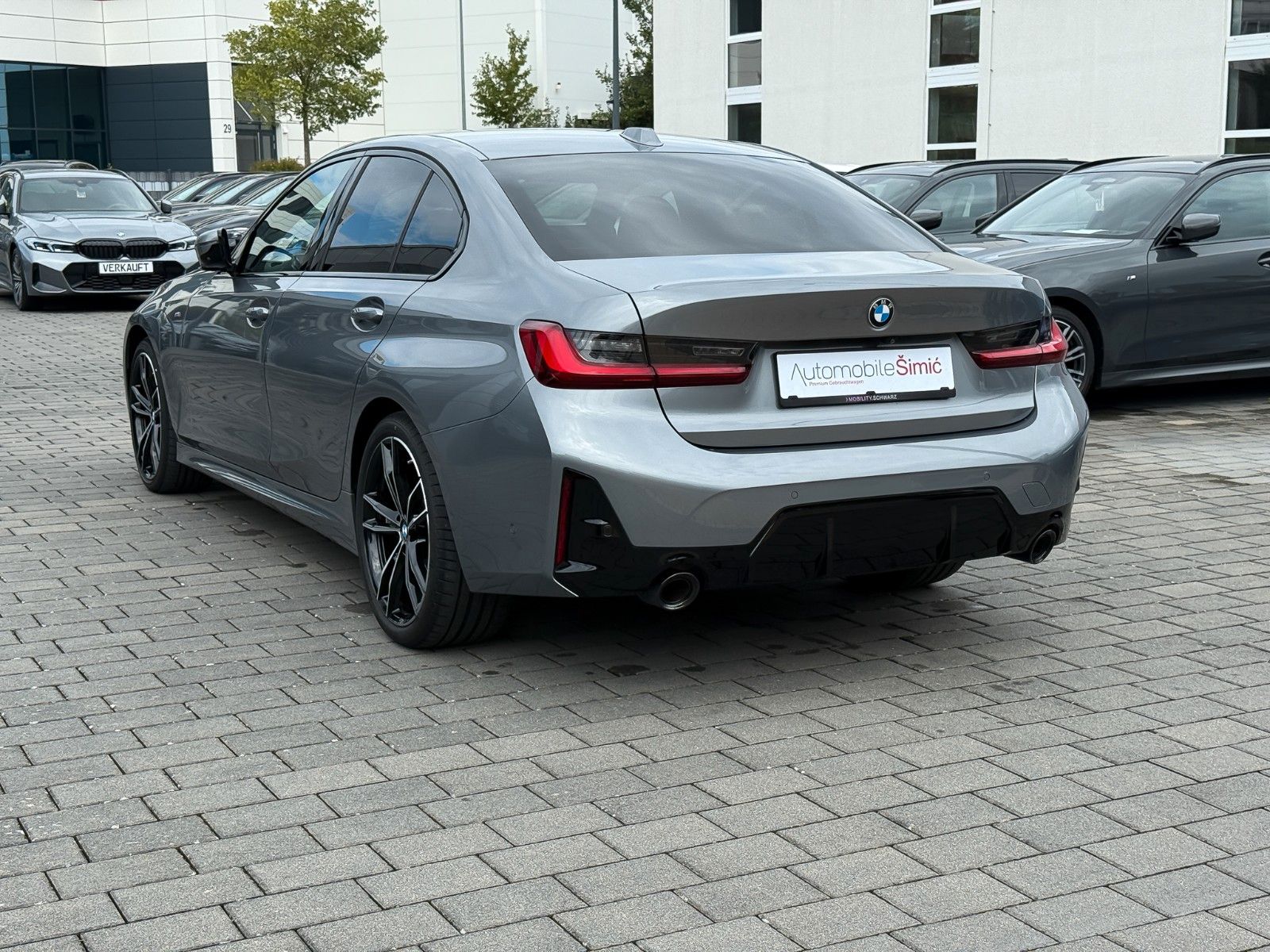 BMW 320d xD M Sport 19" ACC HuD 360° Ambiente StHzg
