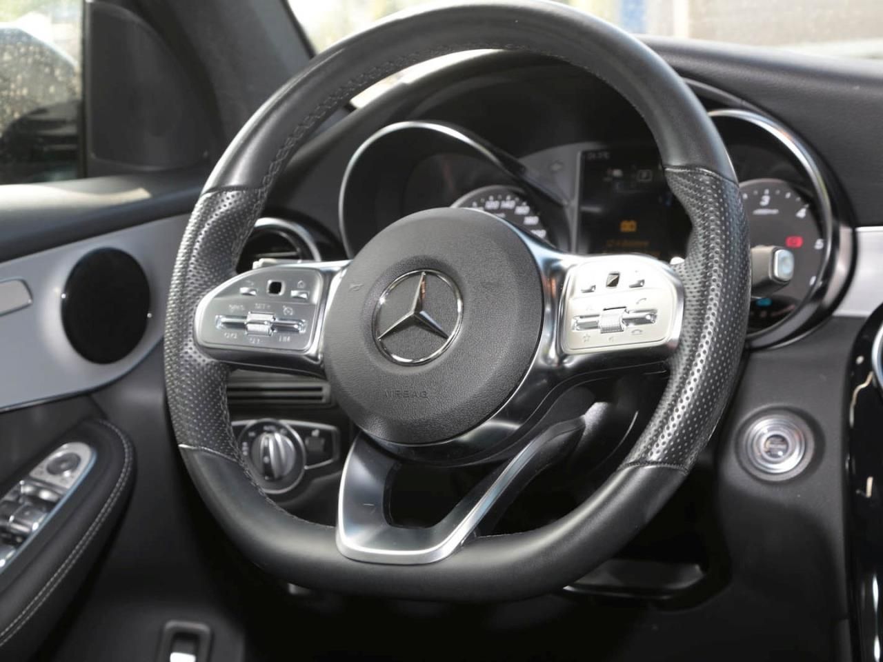 Mercedes-Benz GLC 300 de 4M AMG - Samsaru's Car Outlet