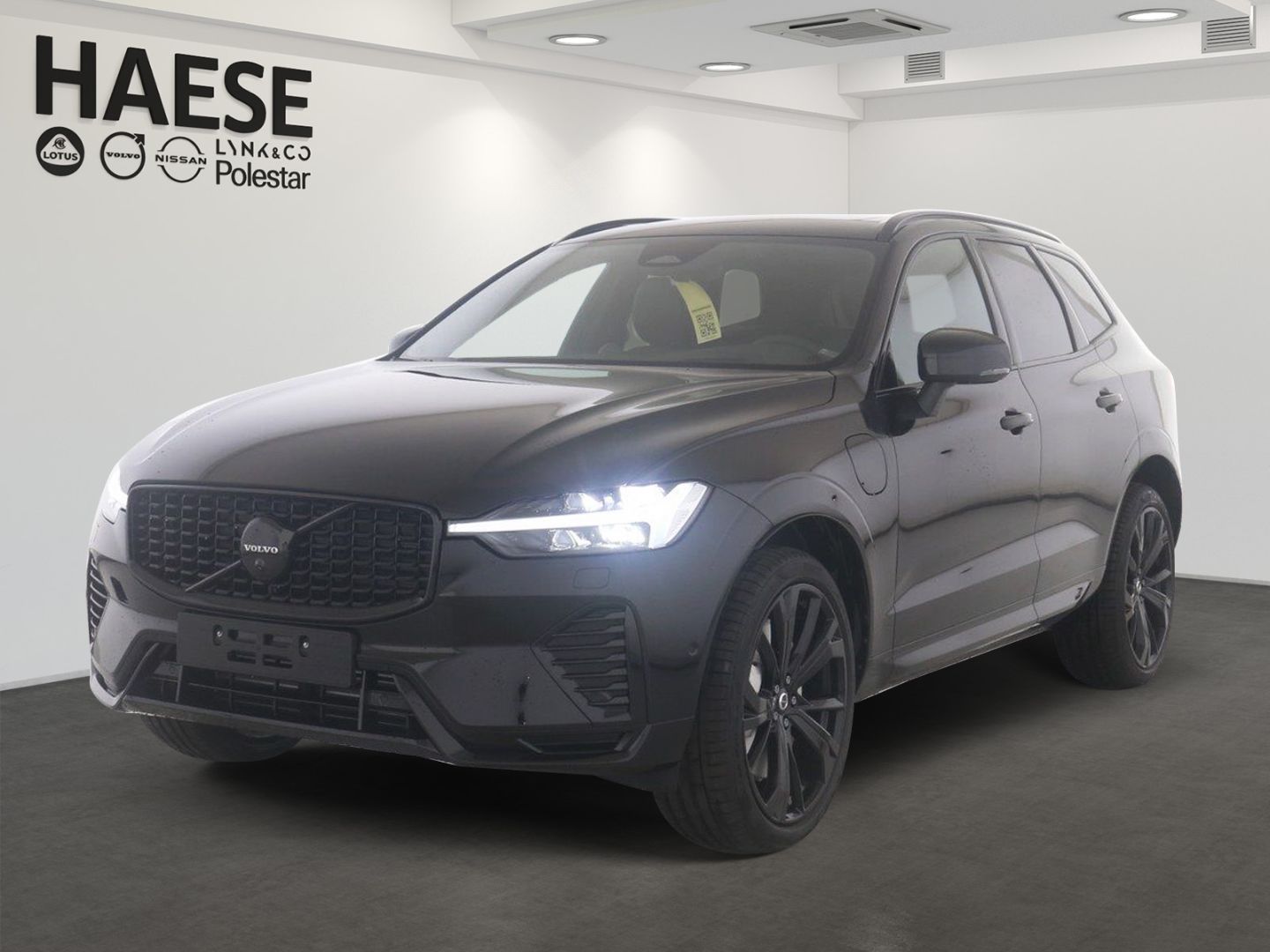 Volvo XC60 T6 Plus Black - Samsaru's Car Outlet