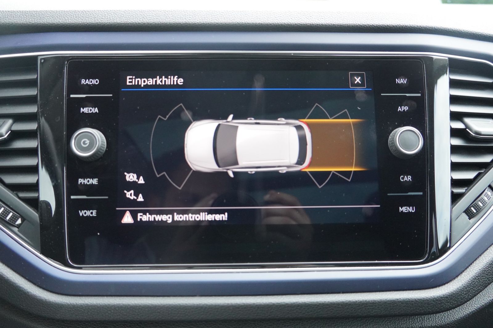 Volkswagen T-Roc 1.0 TSI United - Samsaru's Car Outlet