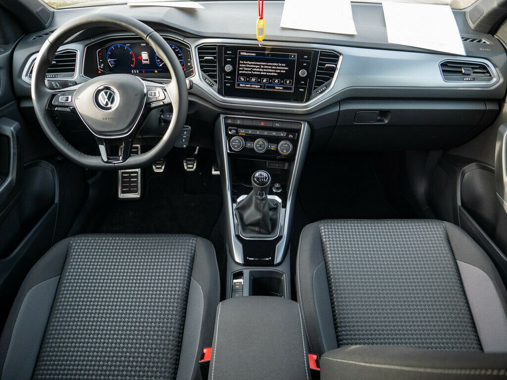 Volkswagen T-Roc 1.5 TSI Active - Samsaru's Car Outlet