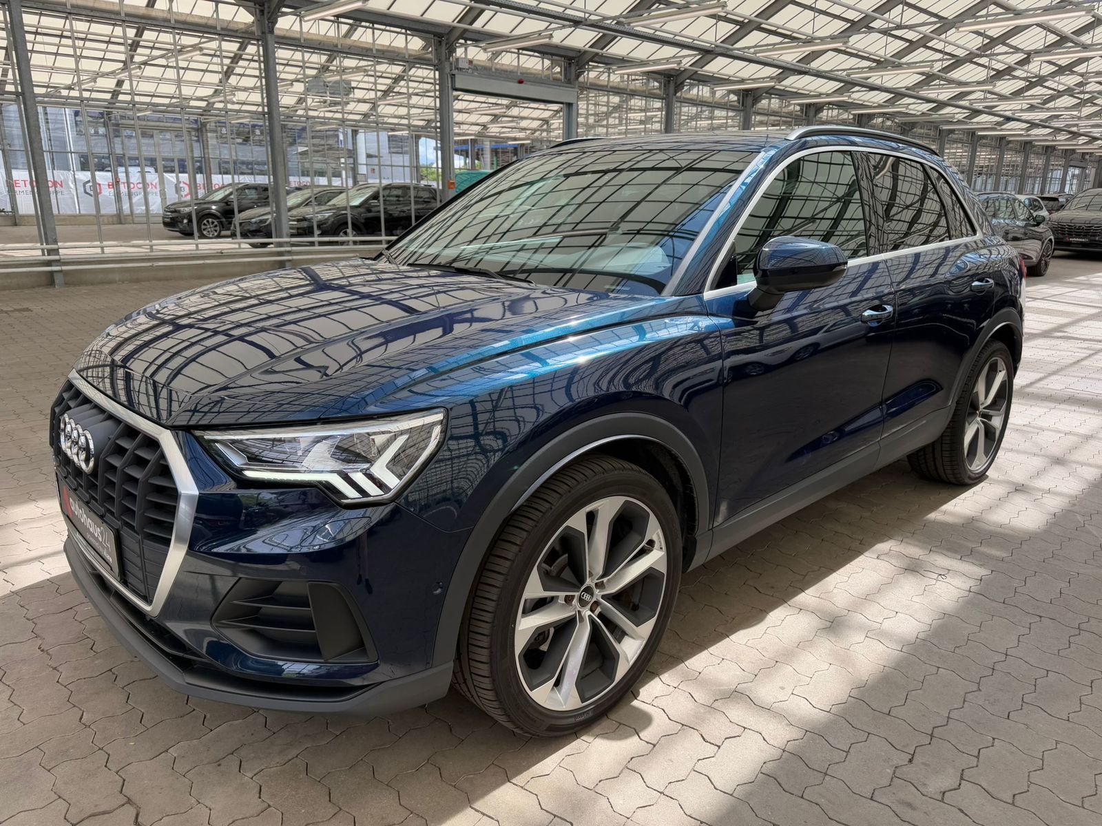 Audi Q3 45 TFSI quattro S Line - Samsaru's Car Outlet