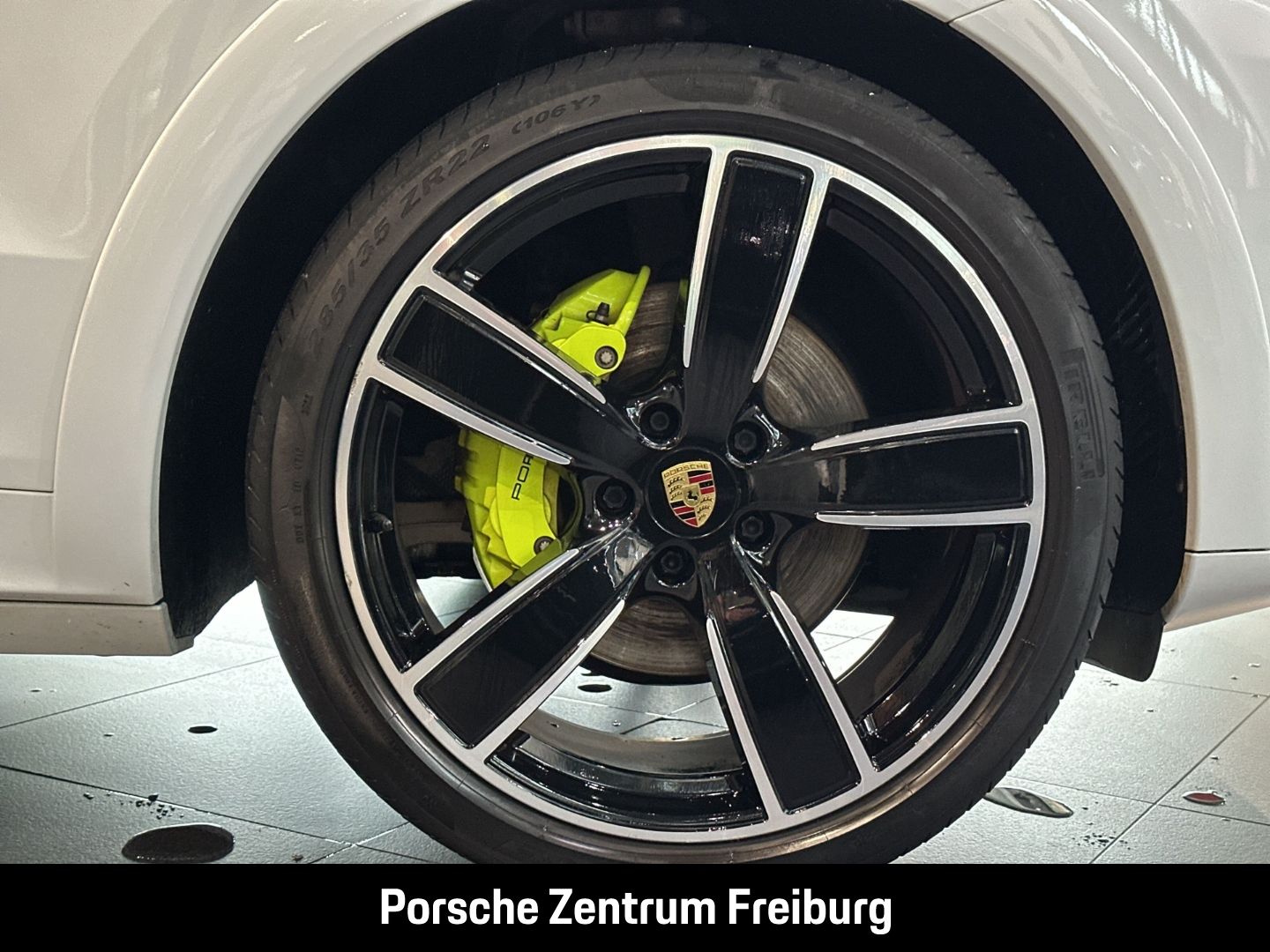 Porsche Cayenne E-Hybrid Coupe Platinum Edition Head-Up