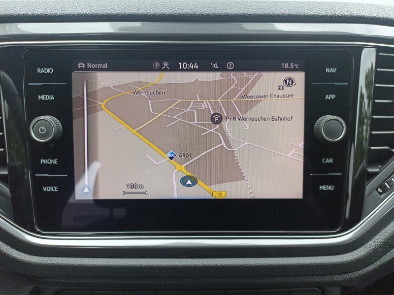 Volkswagen T-Roc 1.5 TSI DSG Sport R-Line - Samsaru's Car Outlet