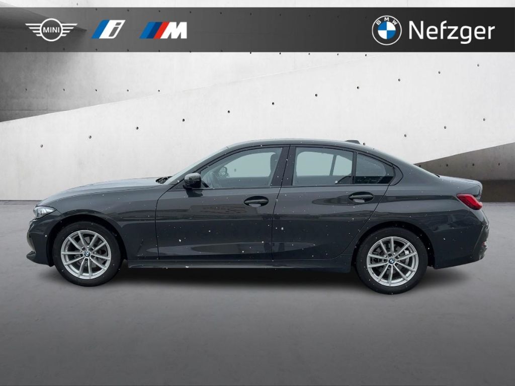 BMW 320 i xDrive Limousine Park-Assistenzsystem