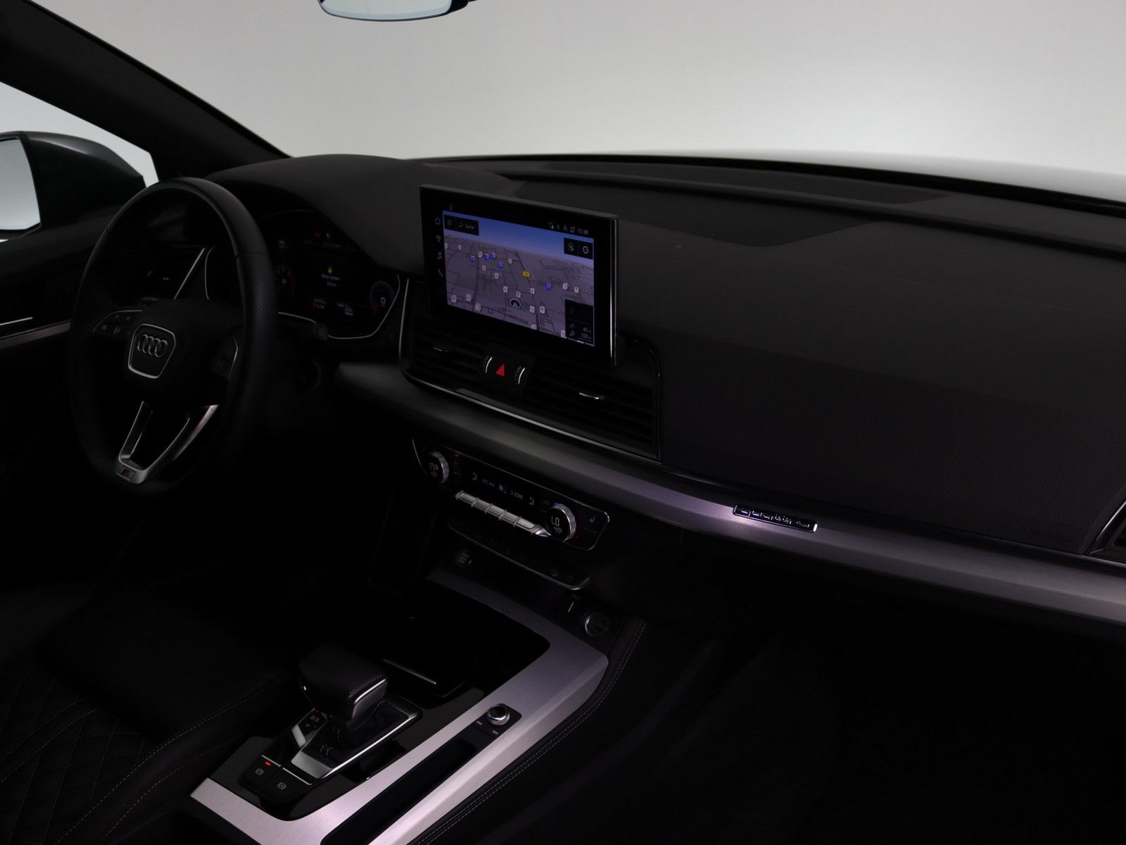 Audi Q5 50 TDI quattro S line AHK PANO 360° STANDHZ