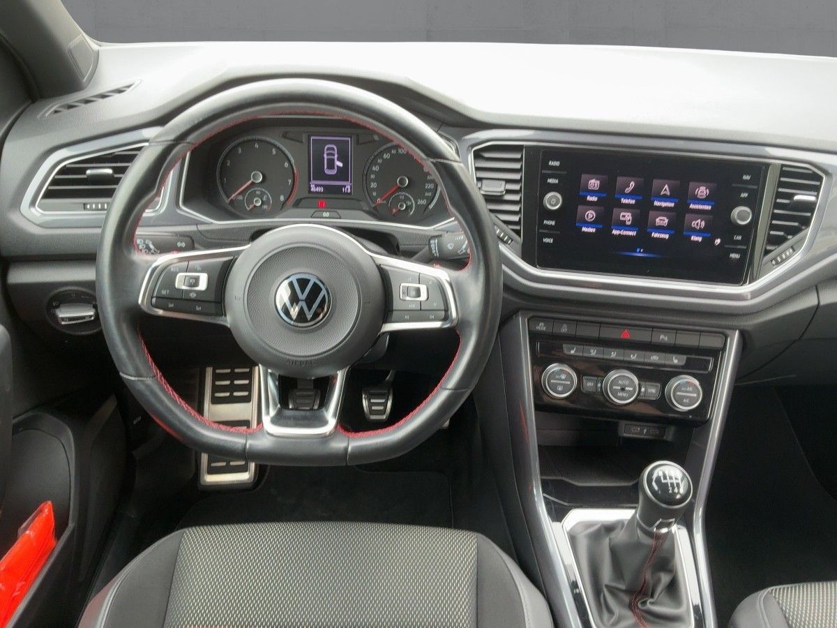 Volkswagen T-Roc 1.5 TSI SPORT - Samsaru's Car Outlet