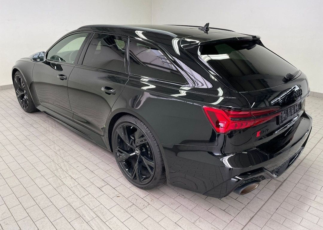 Audi RS6 Avant ESSENTIAL-V MAX 305-KERAMIK-PANO-LASER