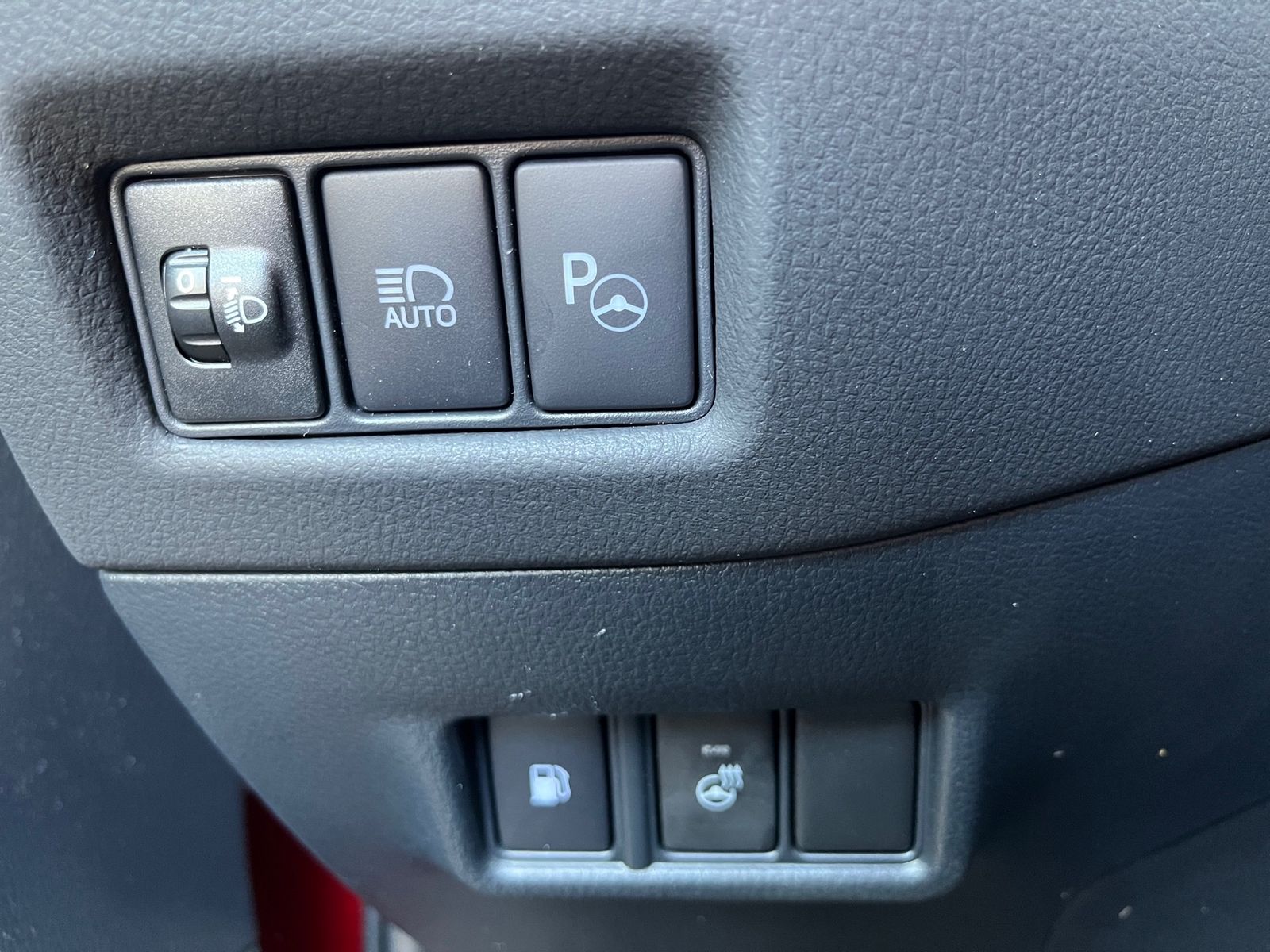 Toyota C-HR 2.0 Hybrid - Samsaru's Car Outlet