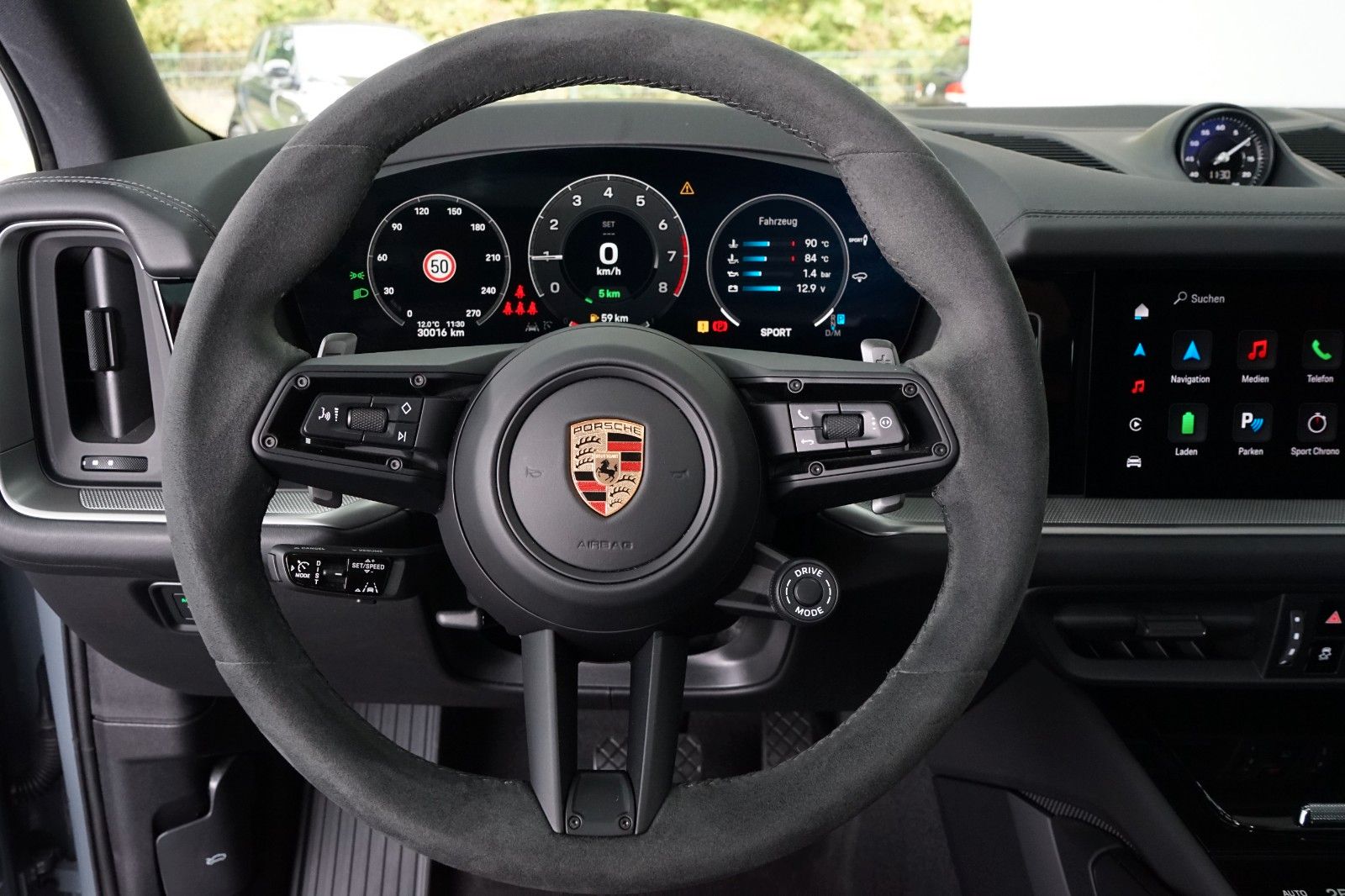 Porsche Cayenne E-Hybrid/PANO/P-Display/HUD/AHK/18W/ACC