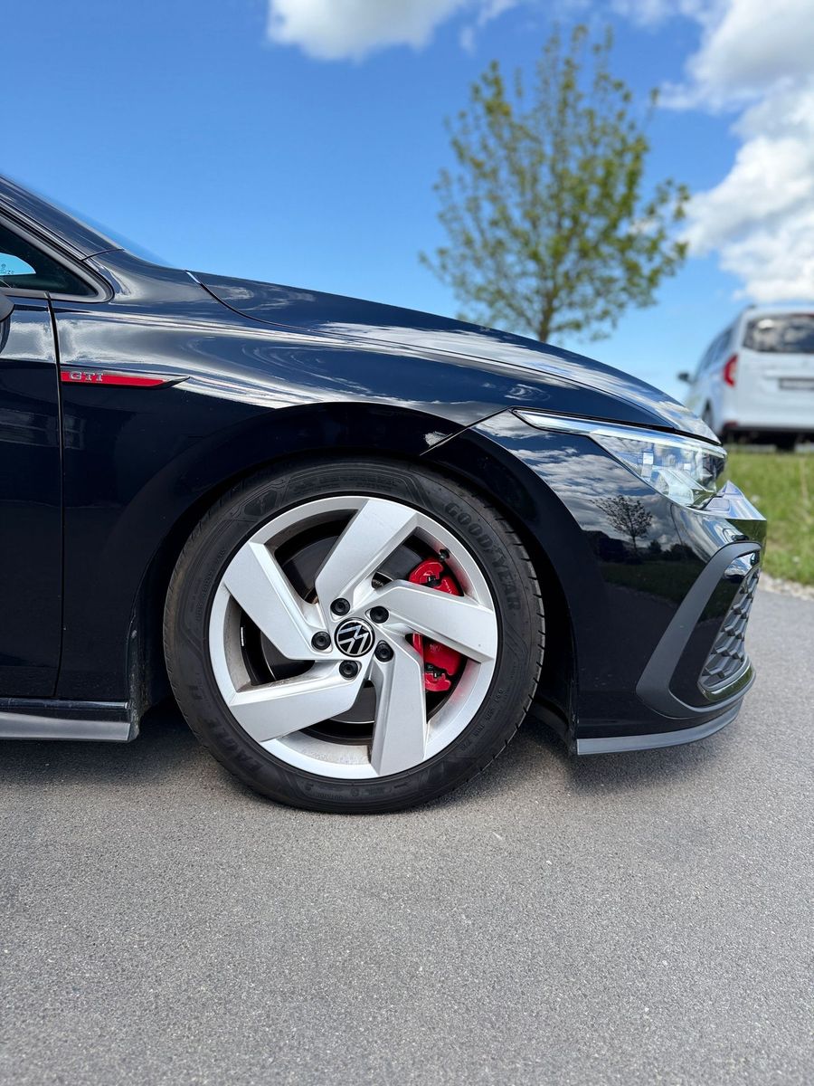 Volkswagen Golf GTI GTI - Samsaru's Car Outlet
