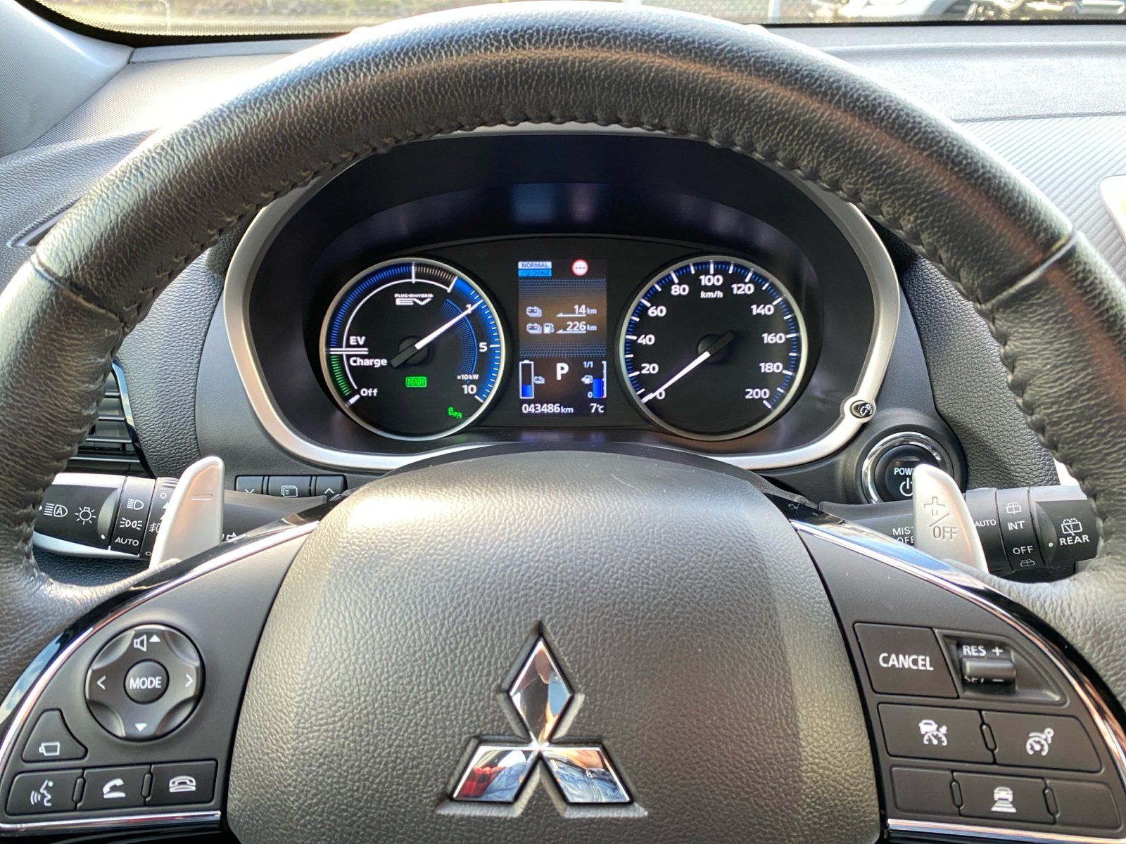 Mitsubishi Eclipse Cross Plus Select 2.4 PHEV ACC PDC