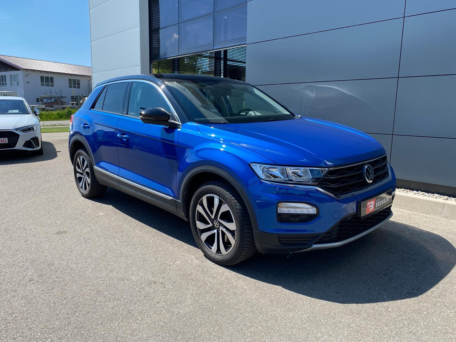 Volkswagen T-Roc 2.0 TDI DSG 4MOTION ACTIVE - Samsaru's Car Outlet