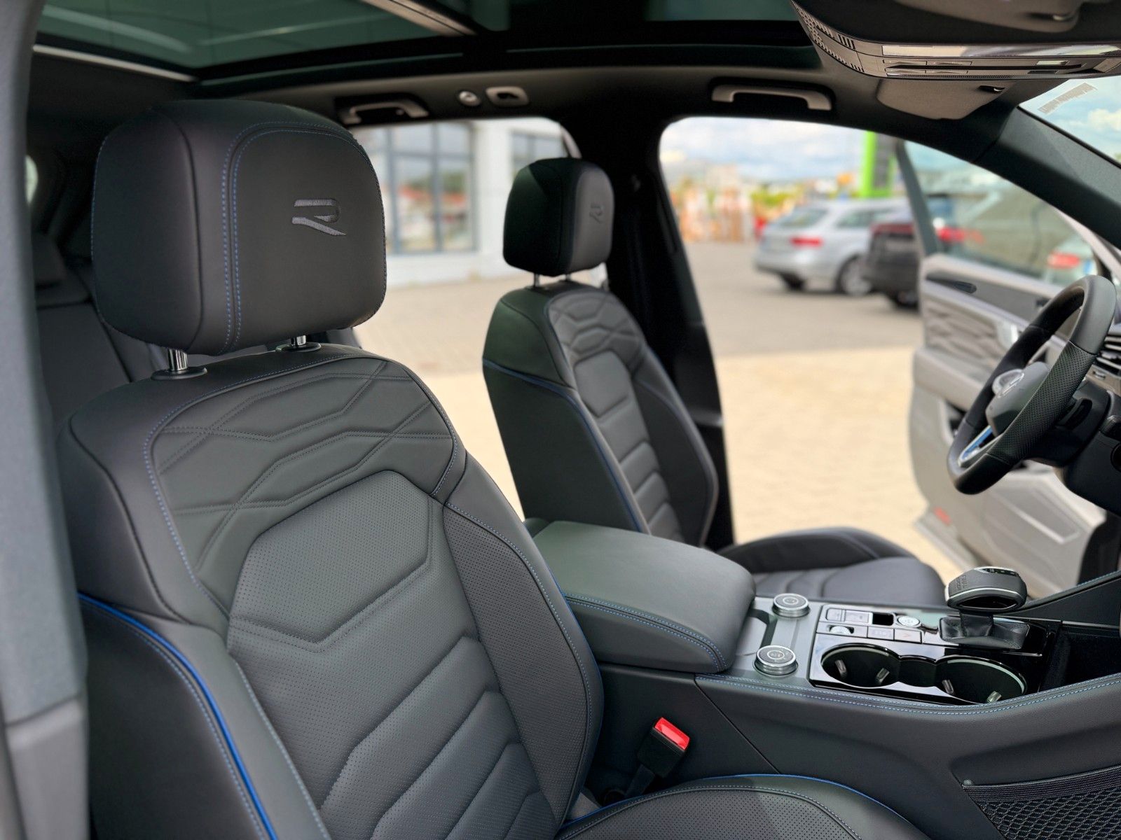Volkswagen Touareg R eHYBRID+FINAL EDITION+AHK+PANO