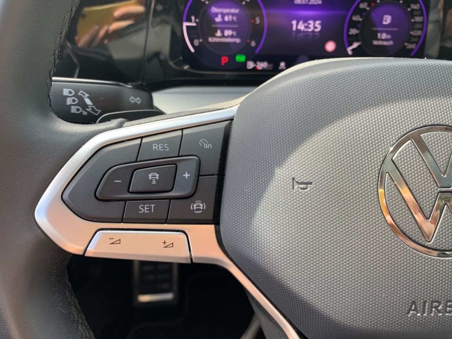 Volkswagen Golf 8 VIII Move 2.0 TDI - Samsaru's Car Outlet